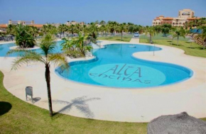 Almerimar Amplio Apartamento de 3 Habitaciones con Piscina, pista de padel, futbol y Garaje Cubierto para 2 Coches en Altas Entinas, Almerimar